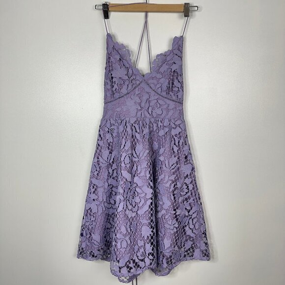 TwoSisters The Label Leona Lace Tie Back Dress Lilac Purple Size Small (US 4) - - Picture 4 of 6